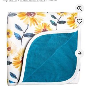 NWT Copper Pearl Sunnie 3 Layer Quilt